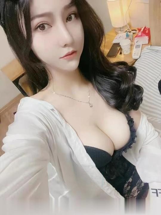 巨乳小姐姐