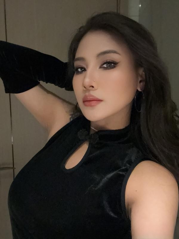 萧山会跳舞妖娆御姐