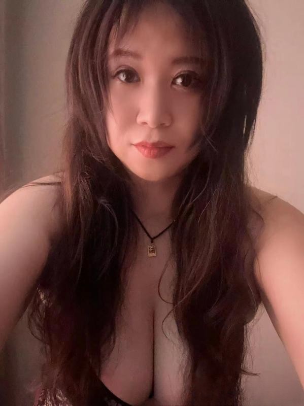津南微胖水多熟妇