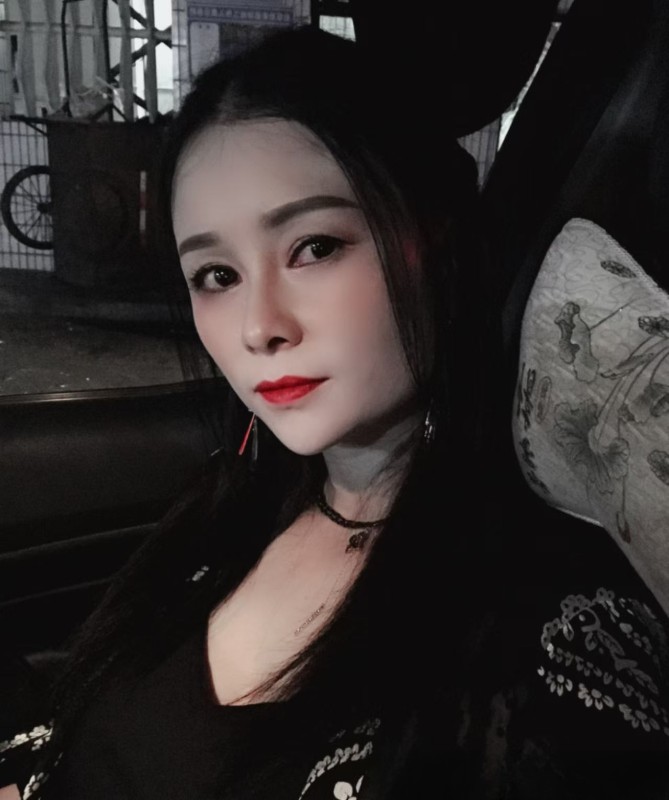 北辰黑丝少妇体验
