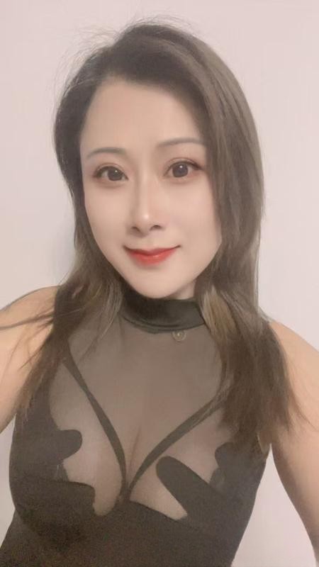 闵行大胸骚人妻