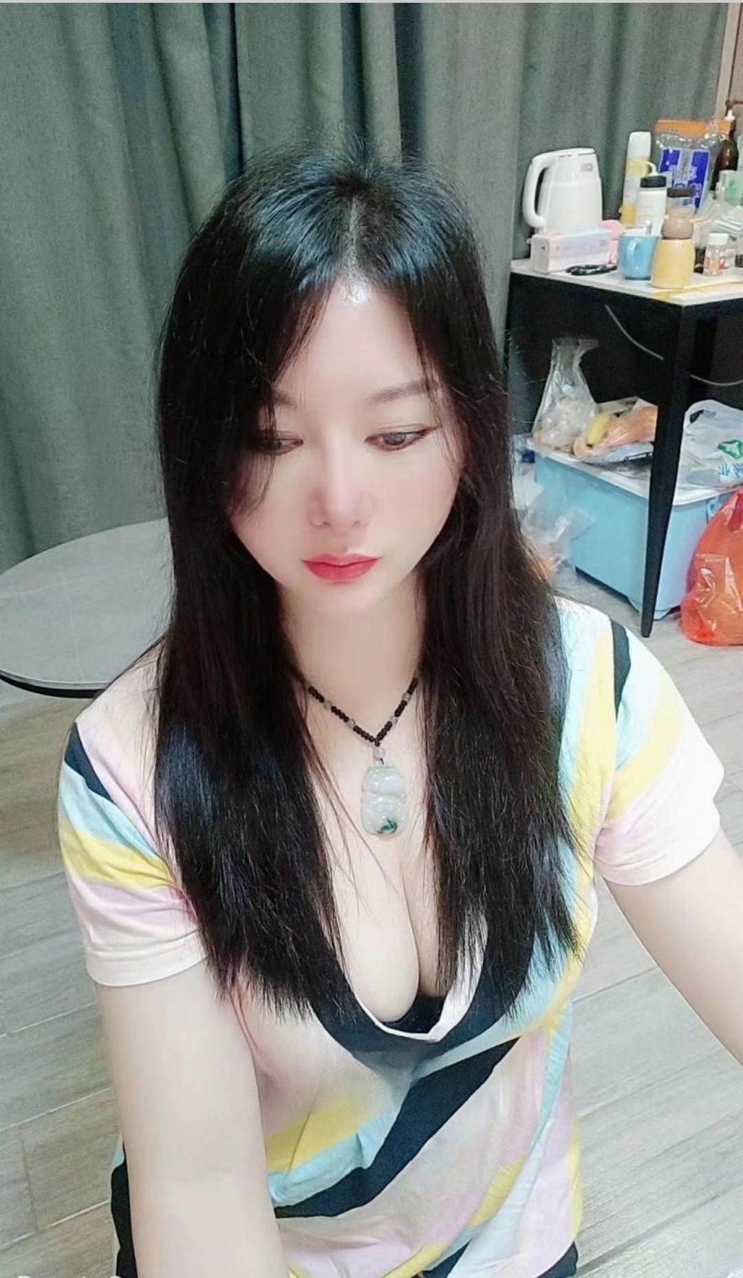 性感大奶少妇