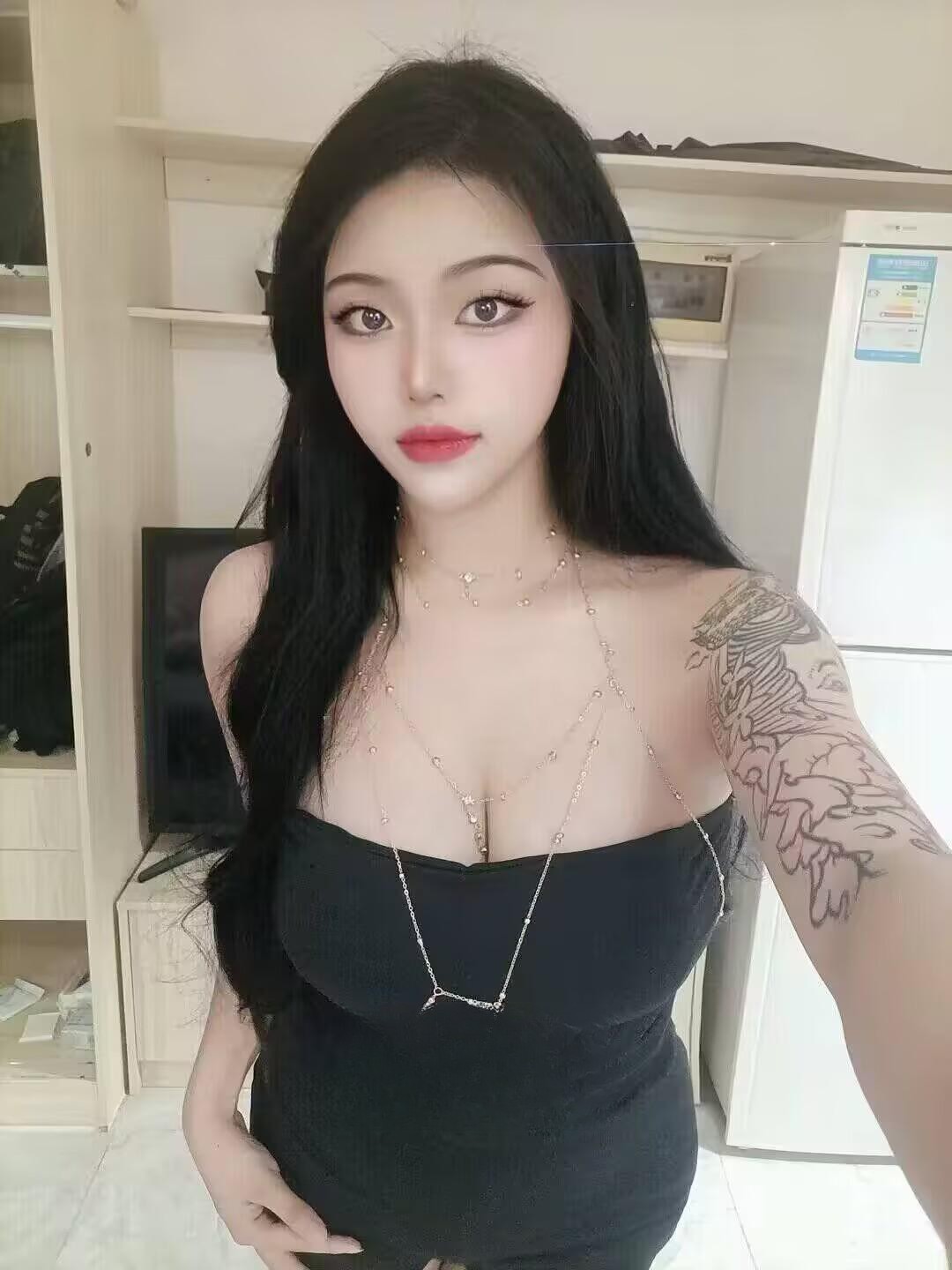 珠海 极品性感大奶御姐