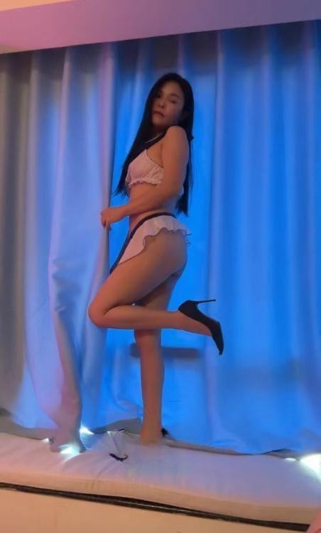 粉逼妹又纯又骚