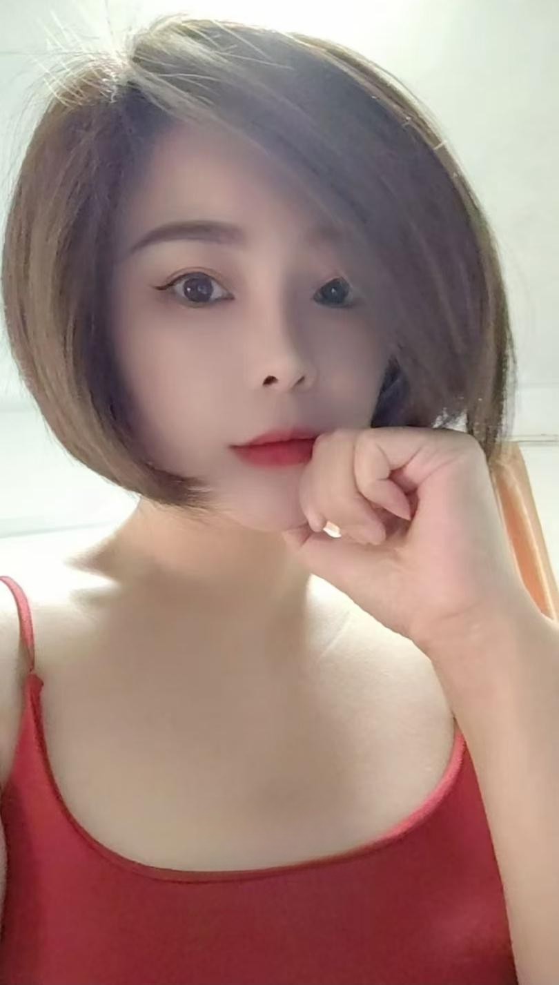 龙华邻家小姐姐