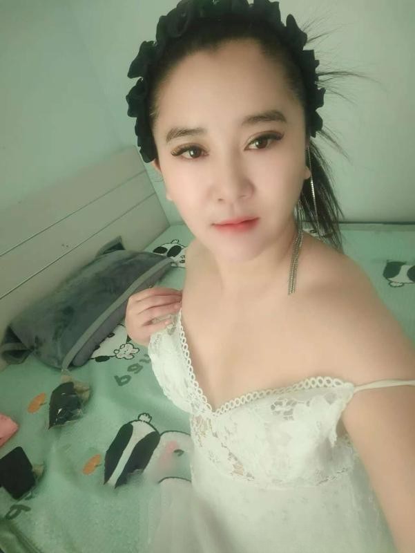 娇小苗条少妇垚垚
