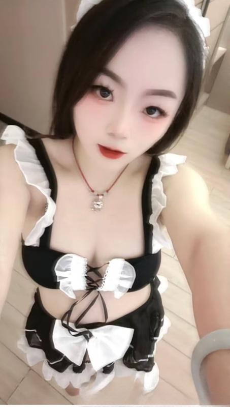 情绪价值到位的小美女