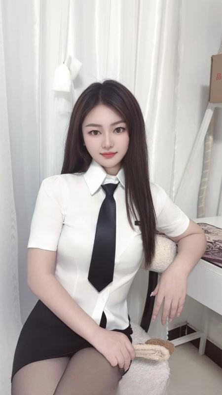 性感OL秘书制服恋恋