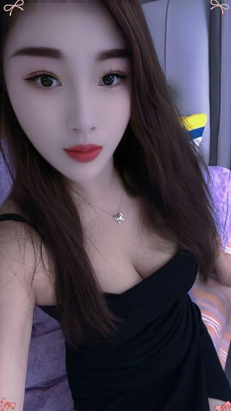 风骚翘臀大胸欲女