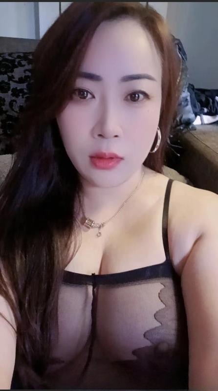 西青E奶大胸妹