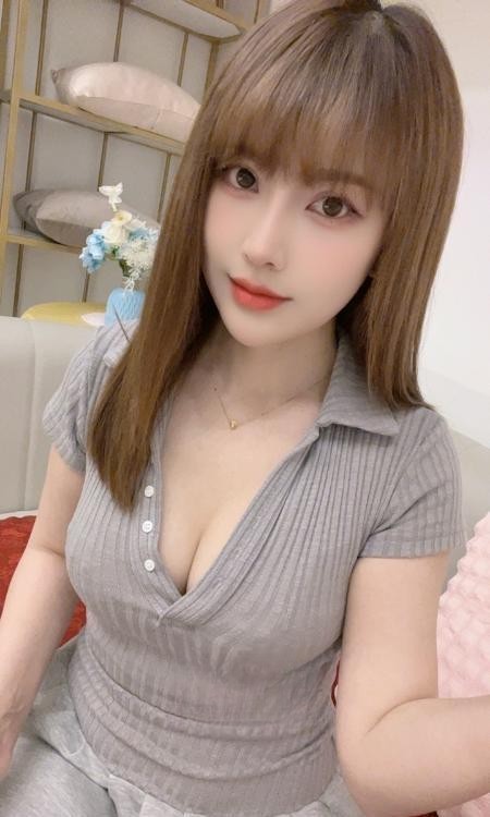 丰满型胸大颜值老师