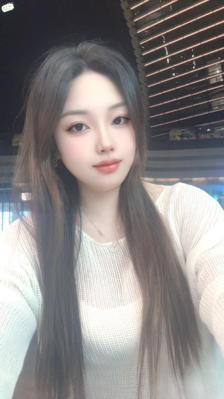 天然巨乳小美女
