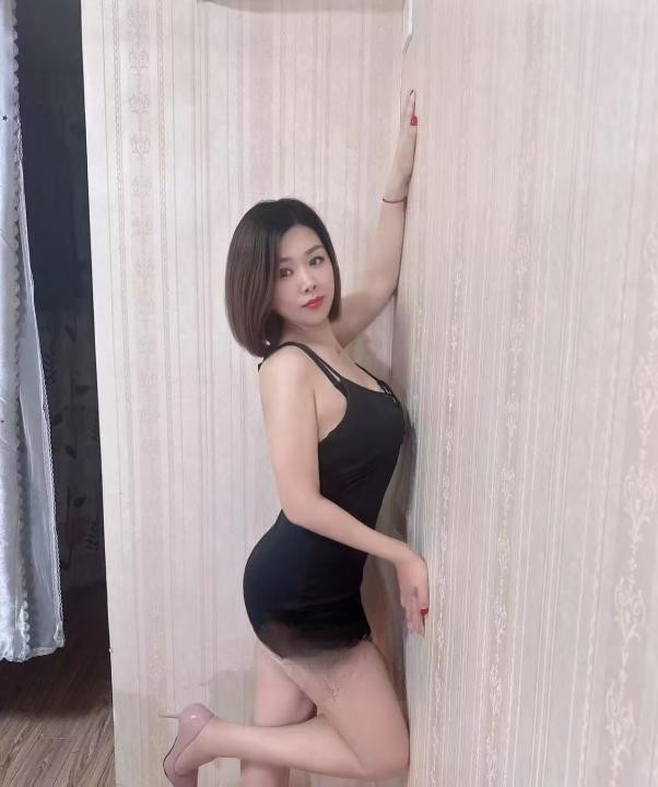 嫩妹肤白貌美水多