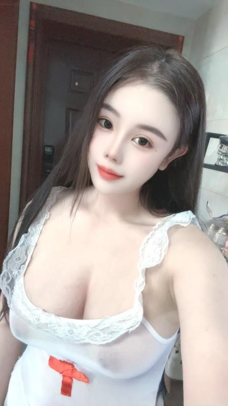大胸水床妹儿