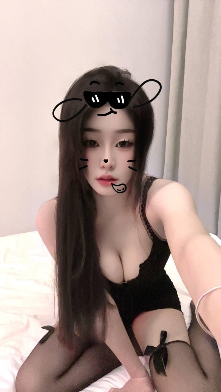 热情性感小姐姐