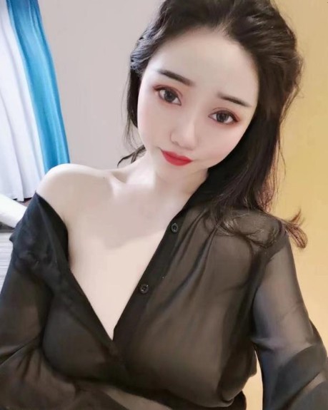 精致波霸美女