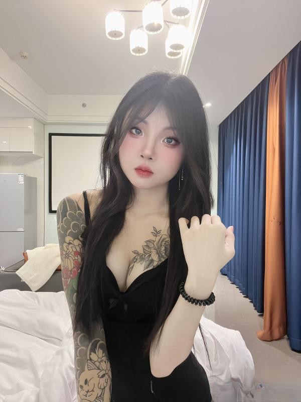 南开纹身妹婉瑢