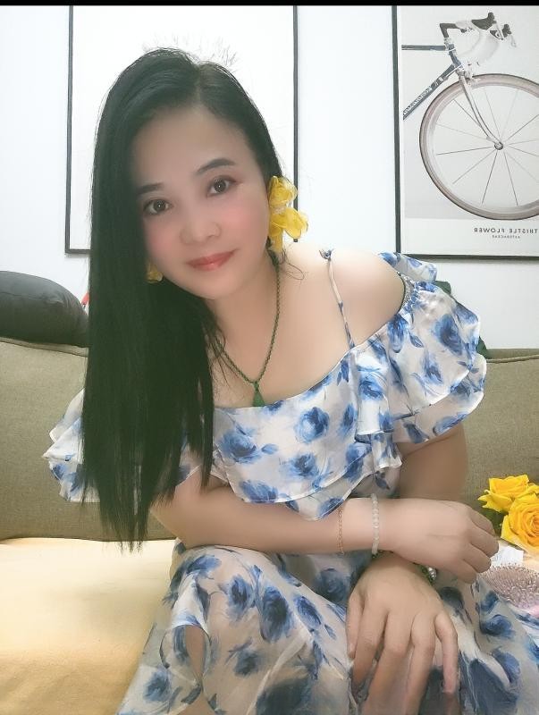 紫荆性感熟女彩云