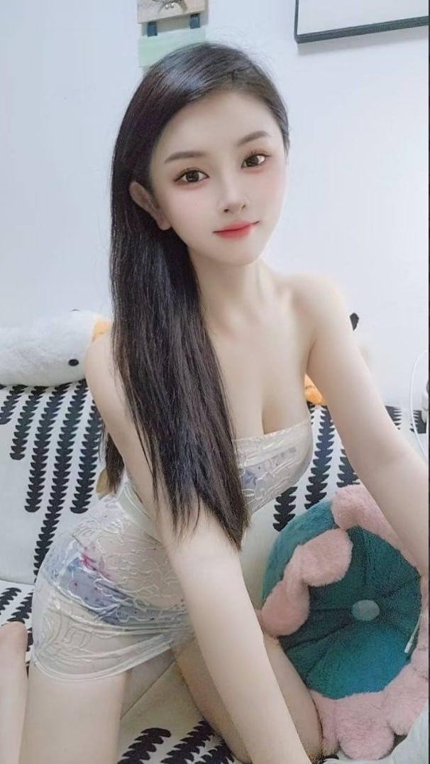 性感丰满粉嫩服务妹子