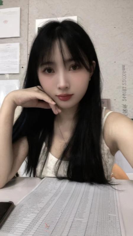 轻熟大胸御姐玥玥