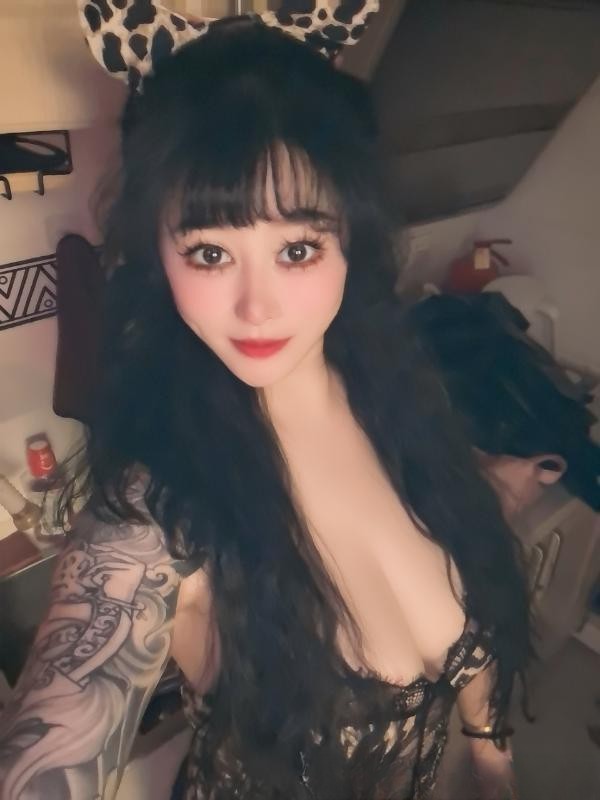 花臂G奶