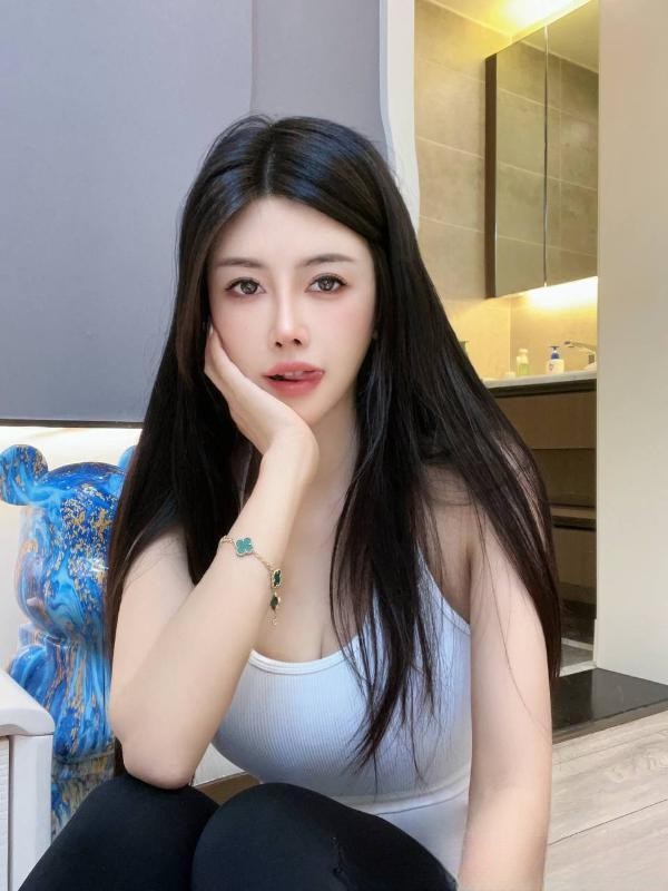性感大胸身材好妹子
