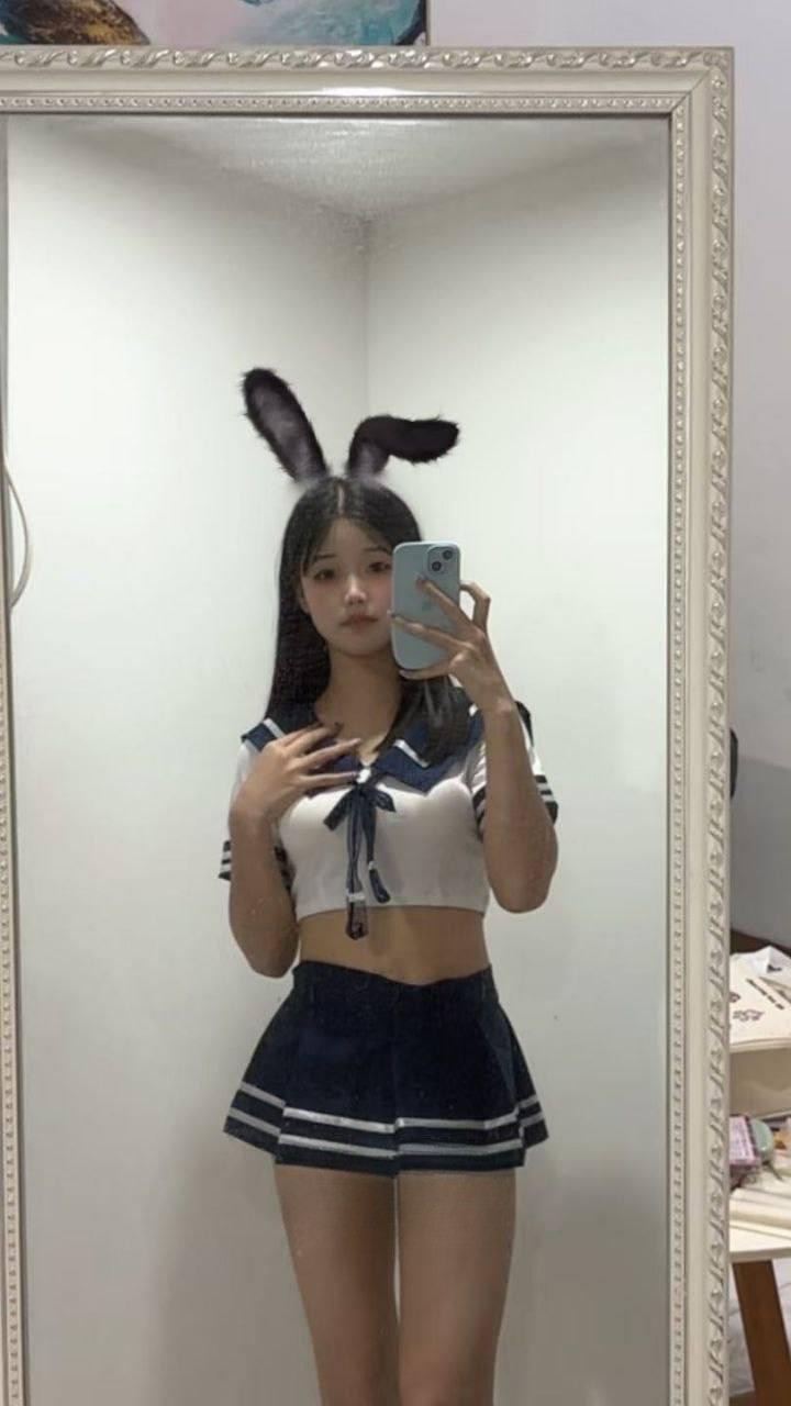 湖南妹妹白嫩胸大翘臀有肉感