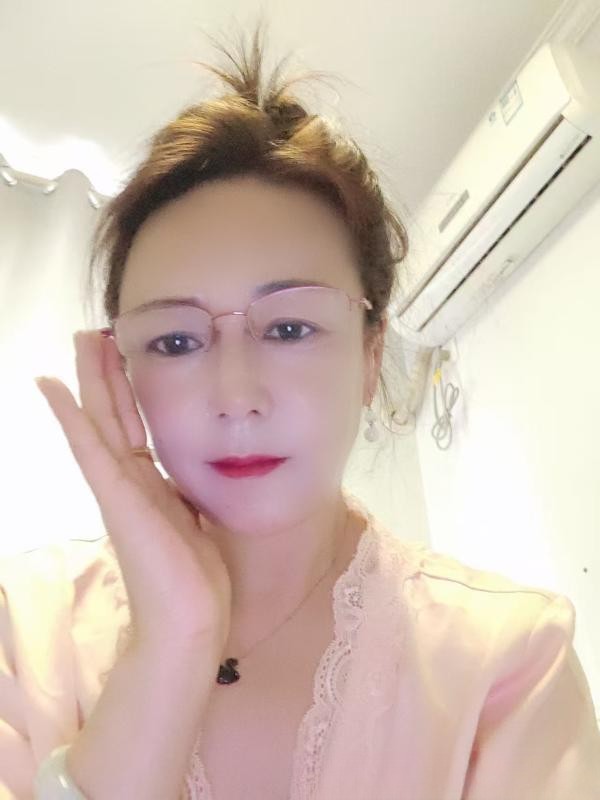 反差熟妇