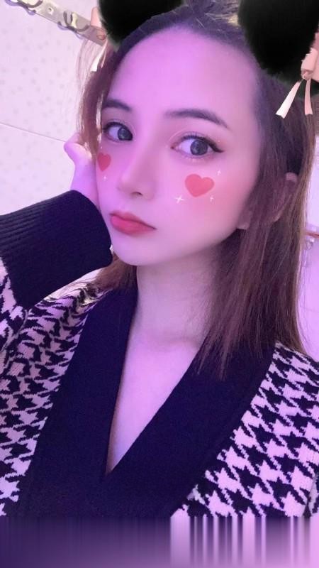 清纯反差娃娃音