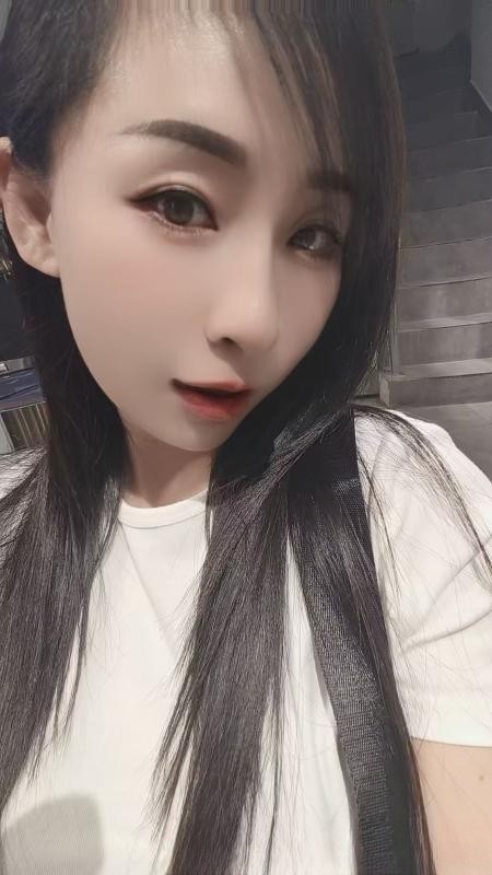 光谷颜颜