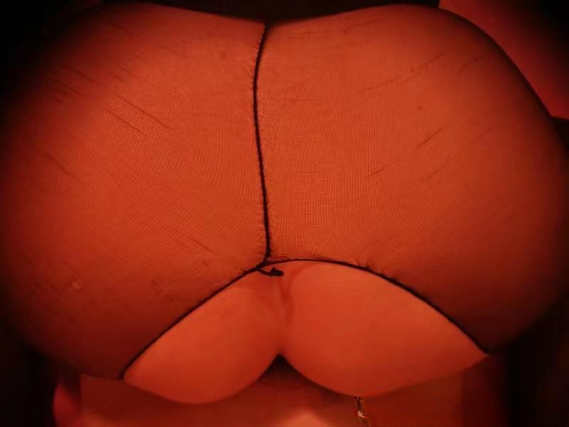 身材苗条的大奶子熟女
