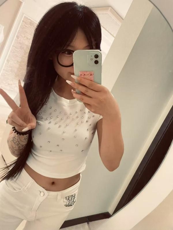 08三点粉小妹妹回归