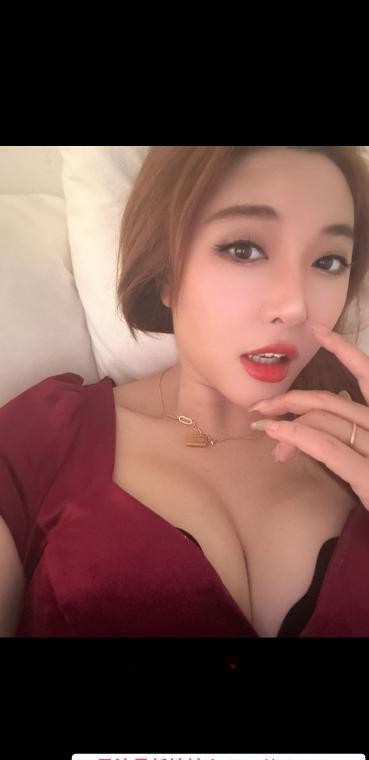 丰满性感美臀颜值老师