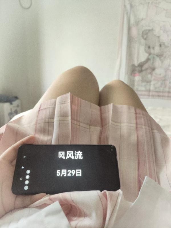 大臀嫩妹爽歪歪