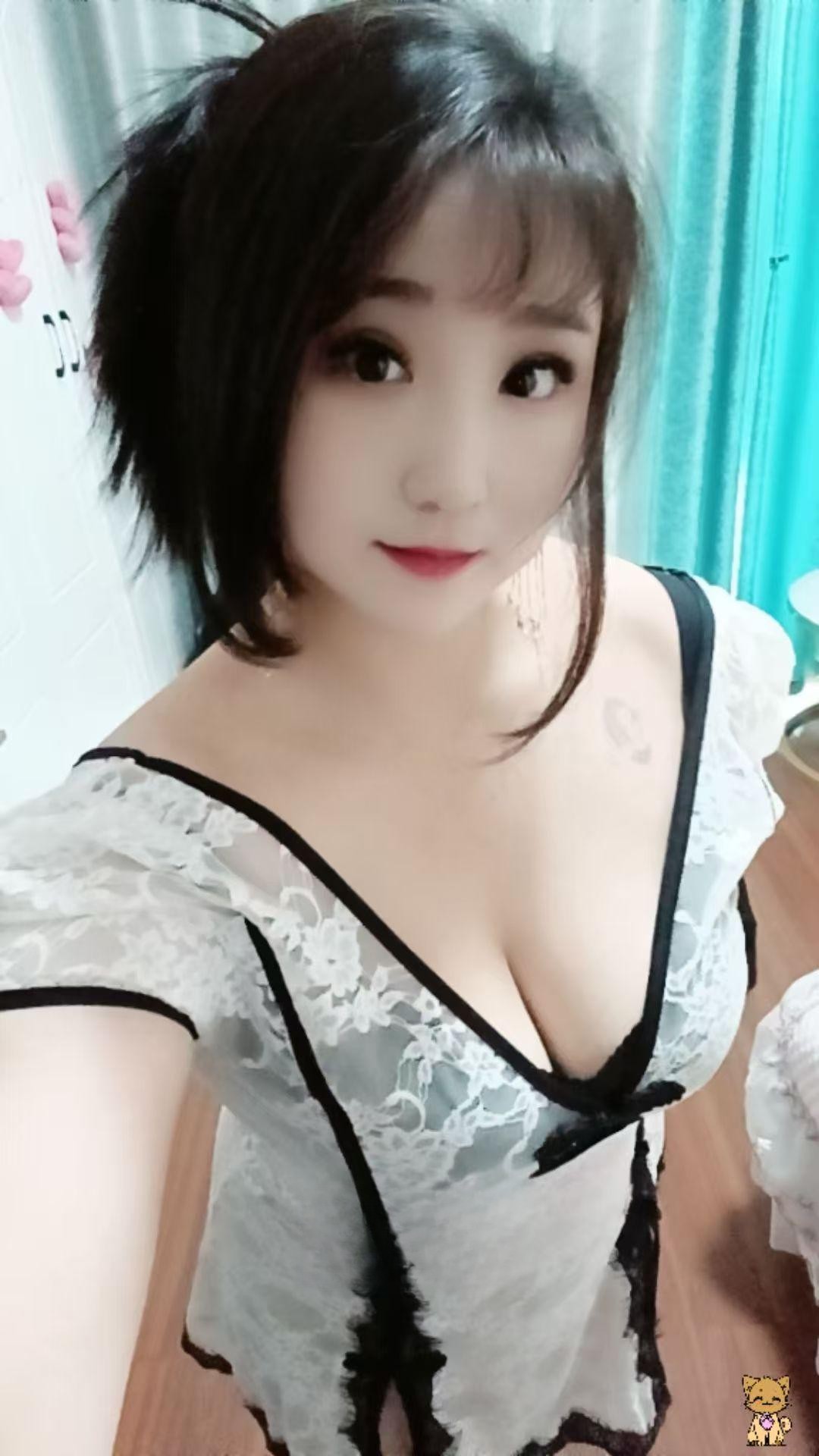 丰满大波兼职幺妹子