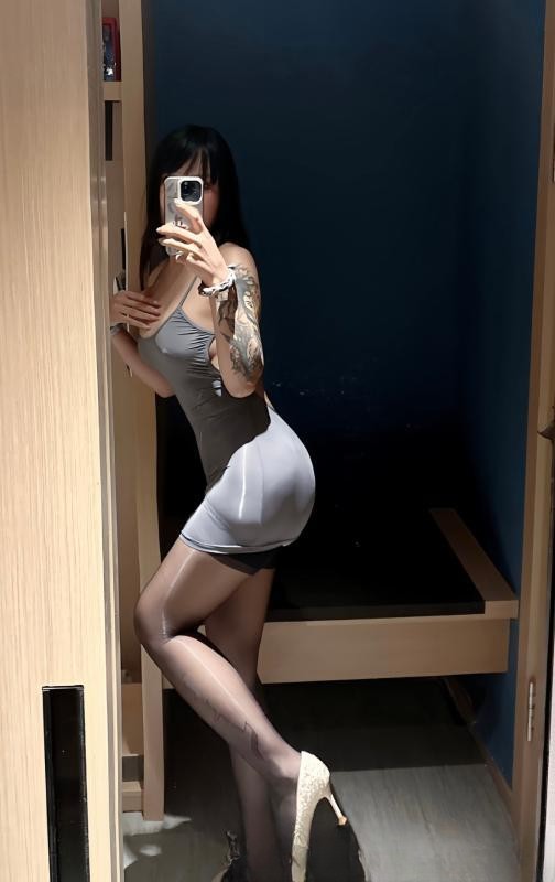 古镇御姐爆乳纹身厌厌