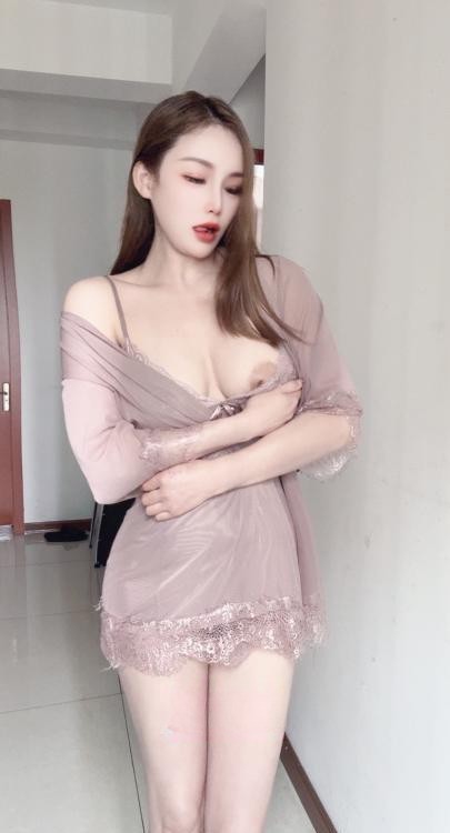 大奶妹老公叫不停