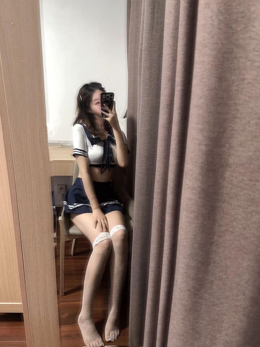 水嫩多汁性感小妖精