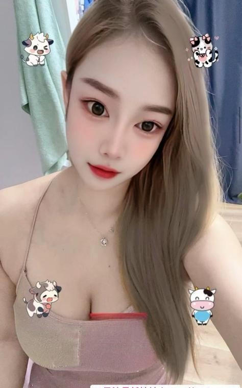极品身材粉嫩喷水小妹