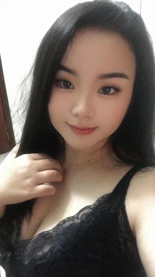 性价比丰满小妞