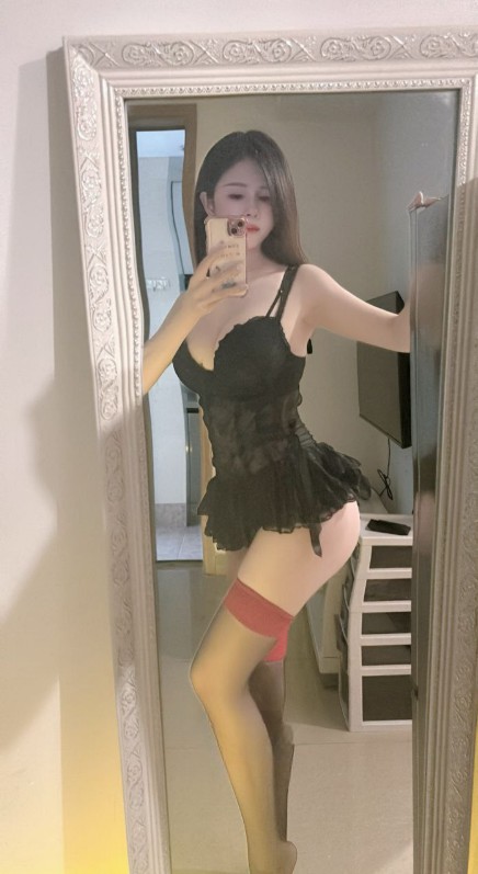 武昌服务型白嫩大奶御姐