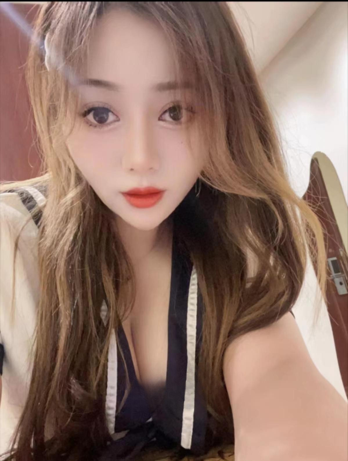 白嫩小妖精活好