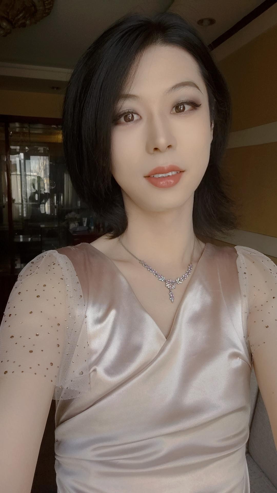 不一样的体验人妖伪娘