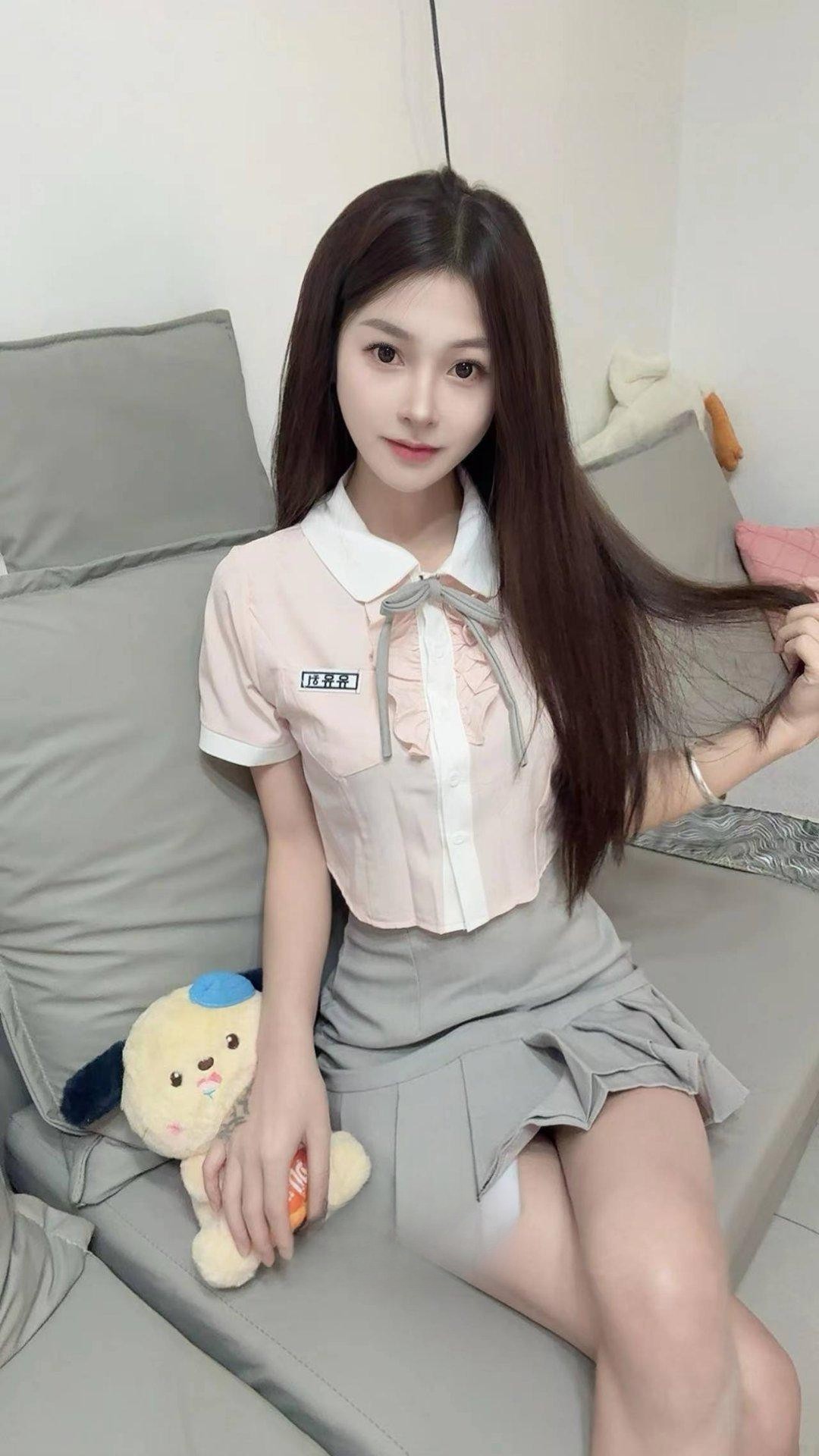 颜值嫩妹紧致多汁服务好