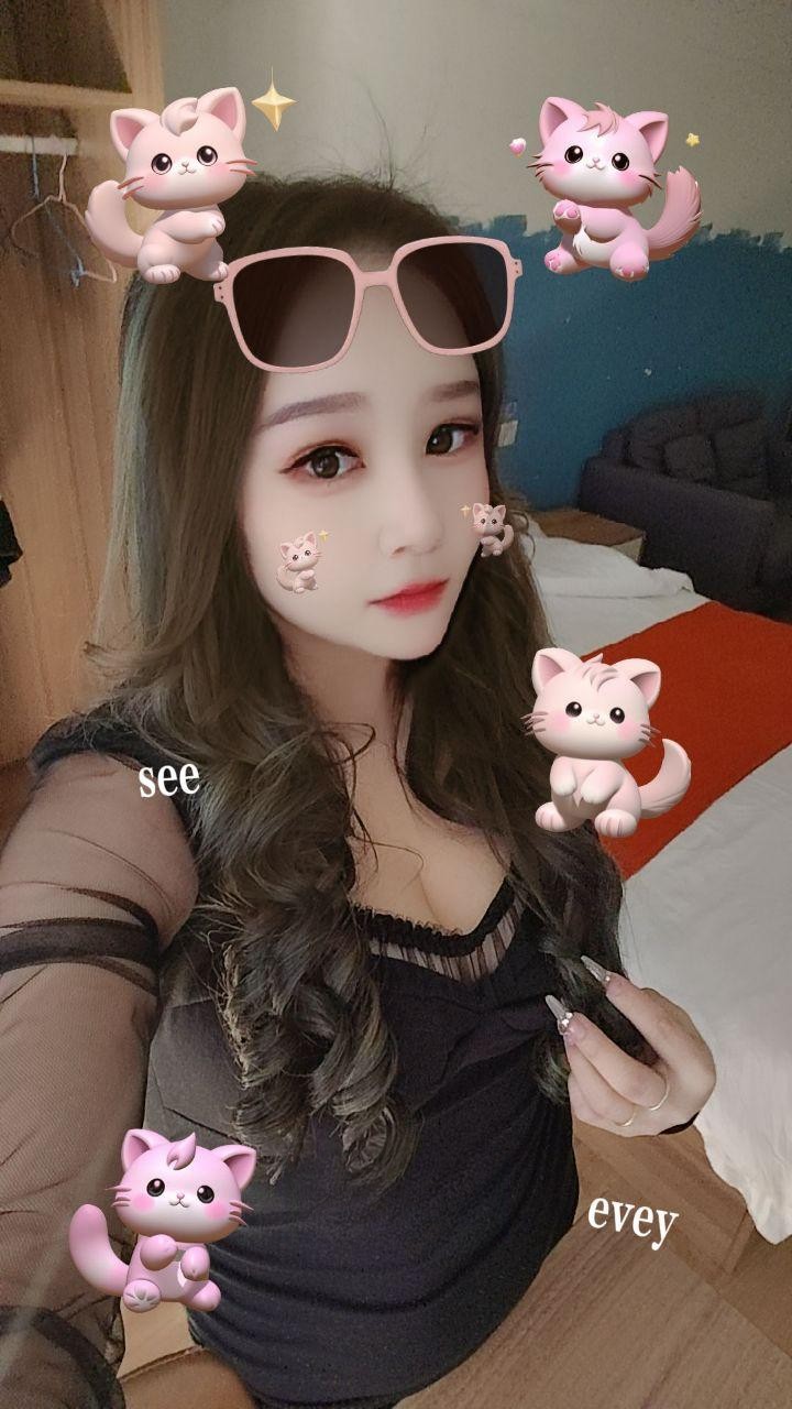 丰满淫水多多
