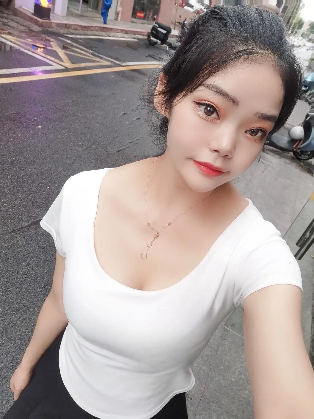 兼职妩媚骚女