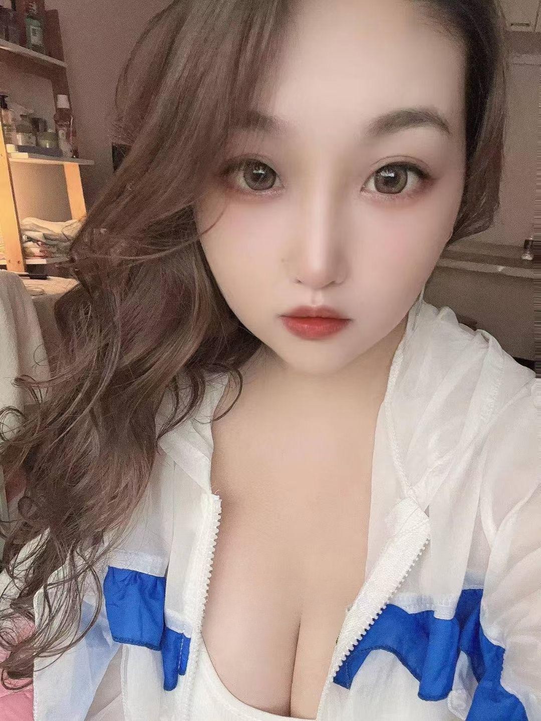 未央轻熟迷人御姐
