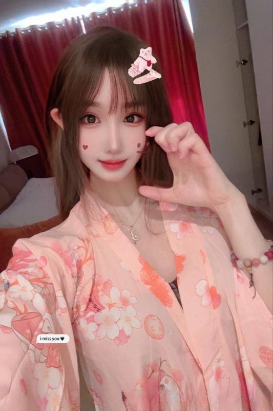 新建区性感大胸甜妹