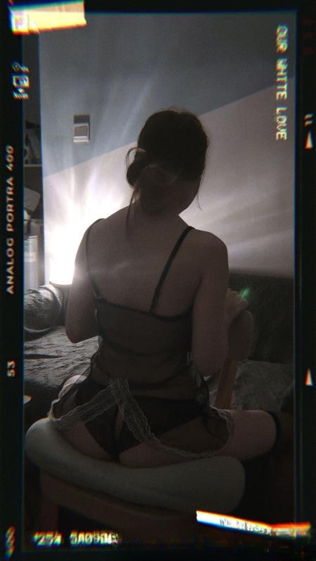庐阳翘臀小嫩妹