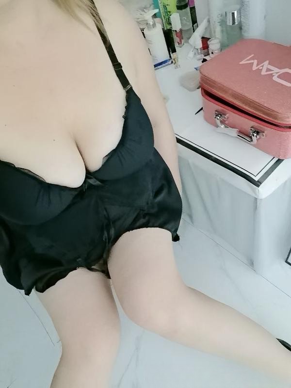 浦江大臀妞